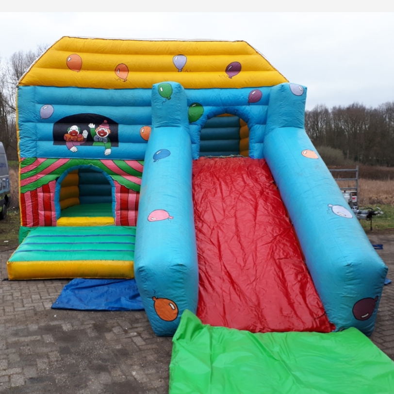 Springkussen Clown Met Glijbaan